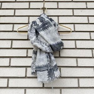 NWT Eyeful Sheer Abstract Paisley Scarf Gray Black White Raw Fringe Wrap